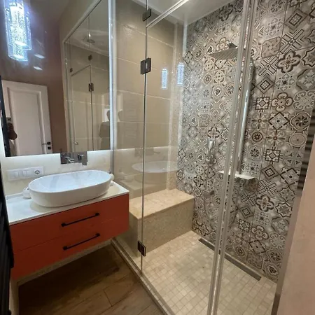 бригадная 56 Apartment Odesa